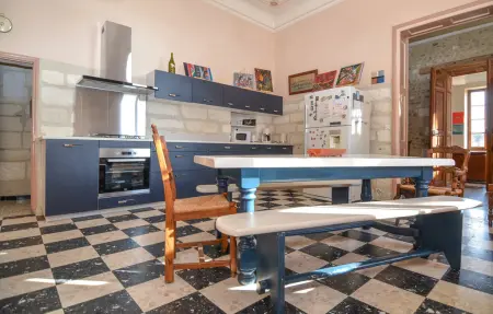 Maison pierre historique avec parc et ruisseau, Avignon : photo 4