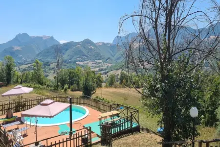 Hillside Villa with Pool, Villa à flanc de colline avec piscine - Photo 4