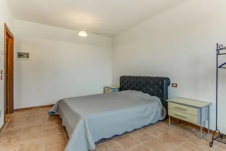 Hillside Villa with Pool, Villa à flanc de colline avec piscine - Photo 16