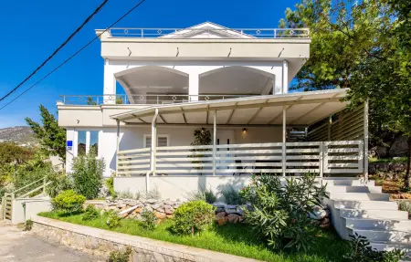 Maison 8 personnes à Cesarica - Photo 2
