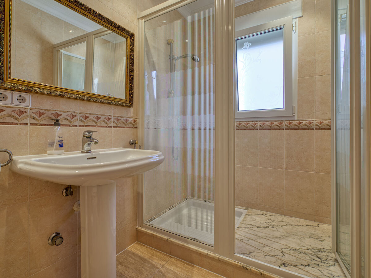 Villa Toscana, 3 niveaux avec piscine à Dénia - Photo 18