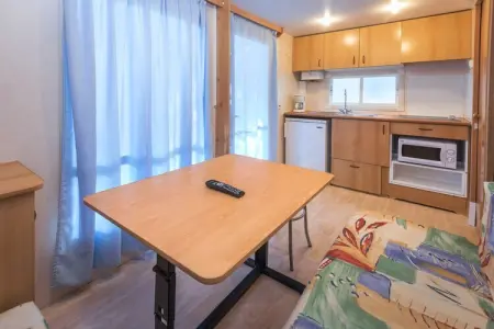 Camping Solmar - COTTAGE B, Chalet à Blanes près de Costa Brava - Photo 3