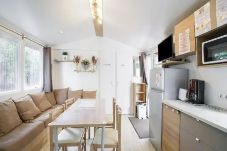 Mobil-home 6 personnes avec piscines chauffées : photo 10