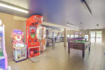 Mobil-home 6 personnes avec piscines chauffées : photo 24