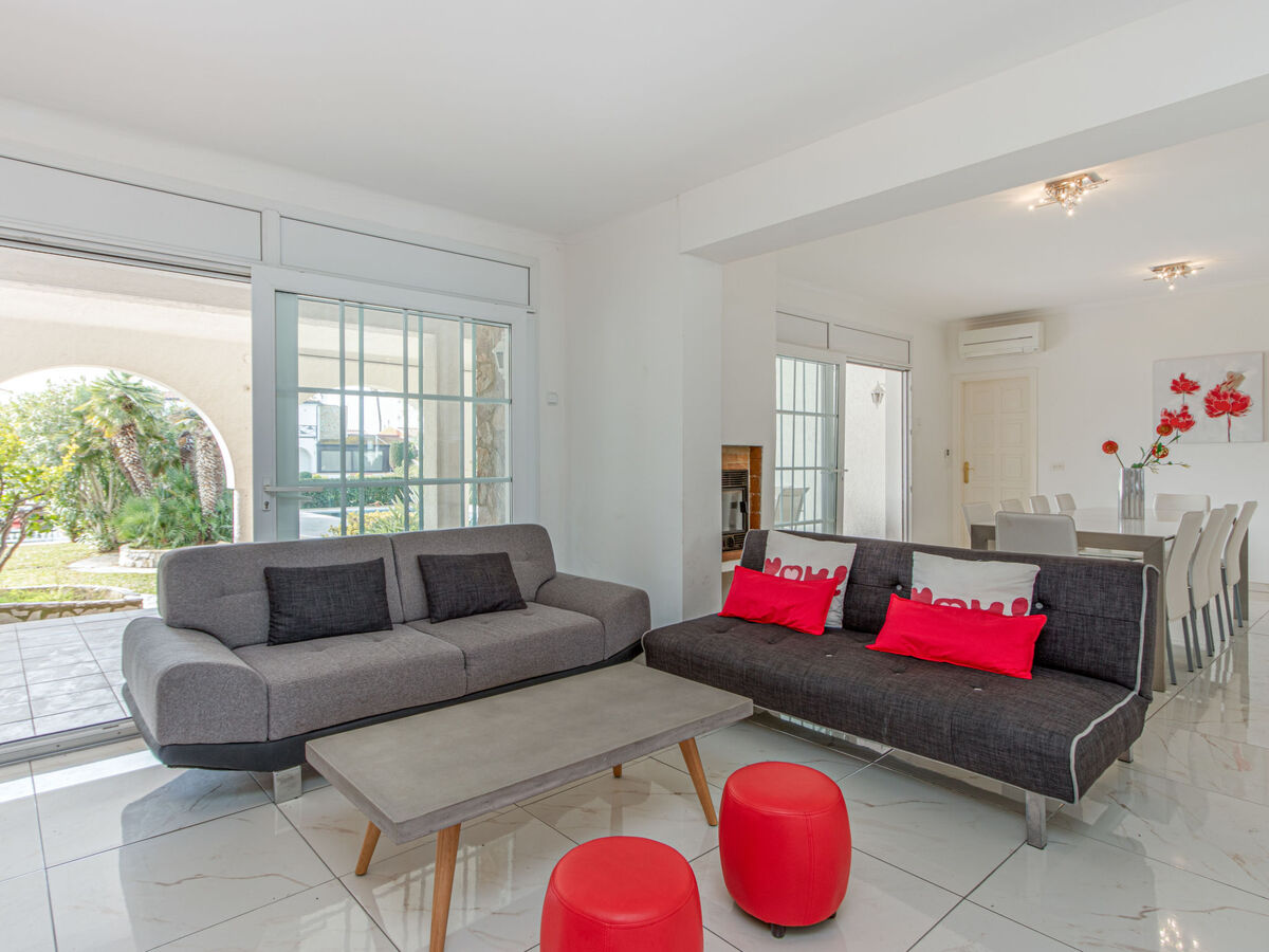 Villa Residencia Marítima, 8 chambres avec piscine à Empuriabrava - Photo 9