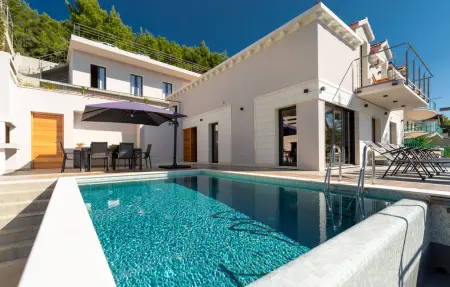 Location maison à Blato