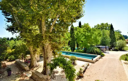 Mas provençal avec piscine privée à Tarascon : photo 9