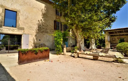 Mas provençal avec piscine privée à Tarascon : photo 20