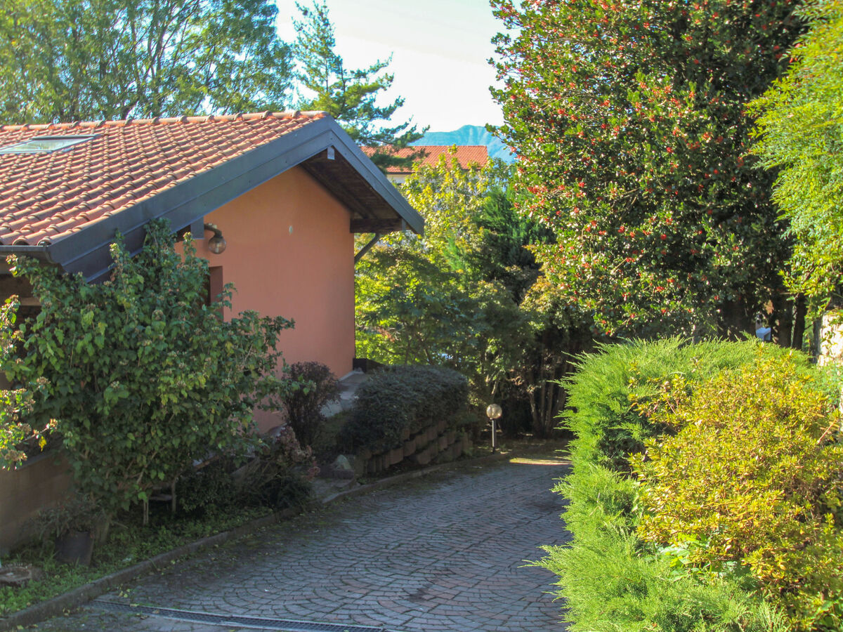 Maison Daniela à Luino avec piscine et jardin - Photo 25
