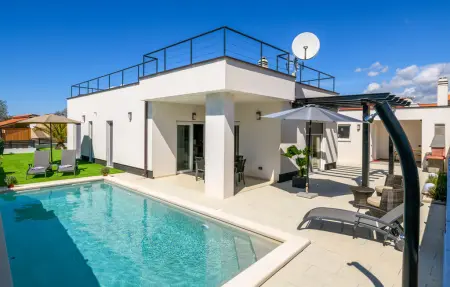 Location maison à Peroj