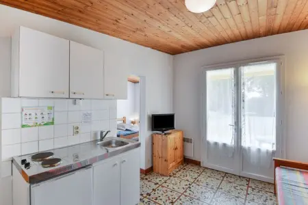 Maison T3 Saint-Savinien, village vacances avec piscine : photo 4