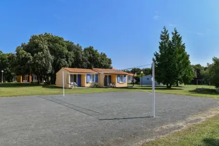 Maison T3 Saint-Savinien, village vacances avec piscine : photo 31