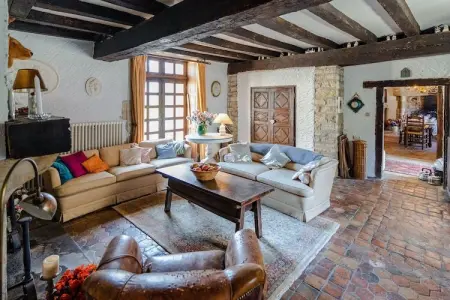 Le Vieux Château du Veurdre, 8 pers., piscine : photo 3