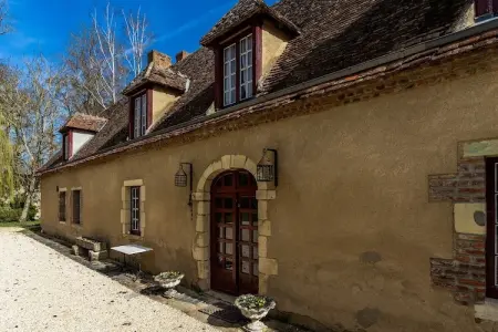 Le Vieux Château du Veurdre, 8 pers., piscine : photo 6