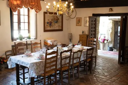 Le Vieux Château du Veurdre, 8 pers., piscine : photo 19