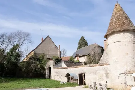 Le Vieux Château du Veurdre, 8 pers., piscine : photo 38