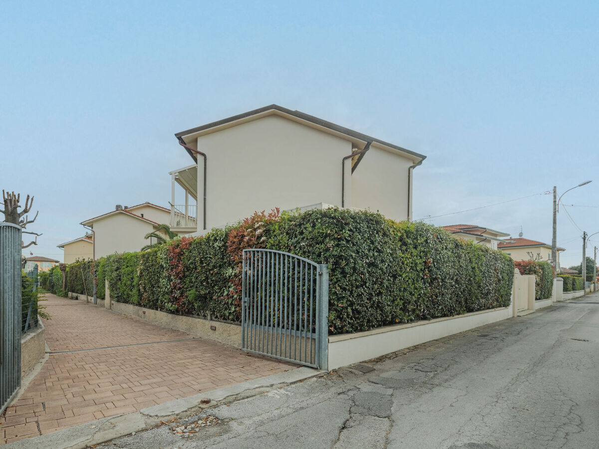 Manuela, maison 2 pièces avec jardin à Marina Pietrasanta - Photo 25
