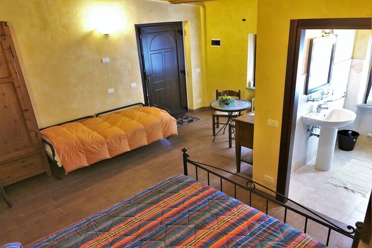 Gîte Cucciolo e Pisolo à Apecchio, piscine & jeux - Photo 15
