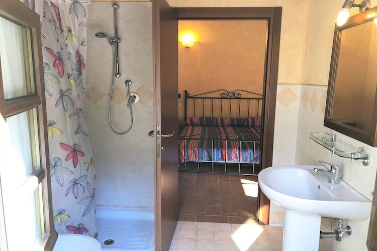 Gîte Cucciolo e Pisolo à Apecchio, piscine & jeux - Photo 19