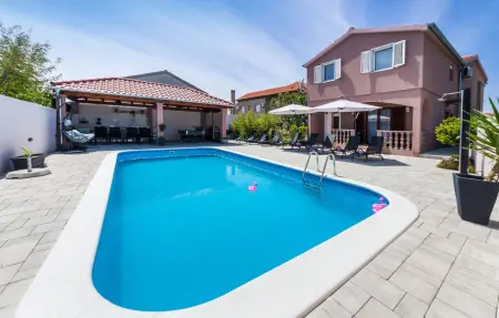 Location maison à Zaton