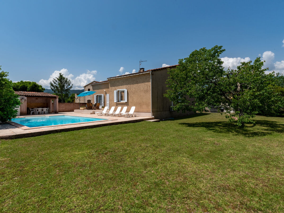 Maison Casella à Ghisonaccia, piscine et jardin - Photo 1