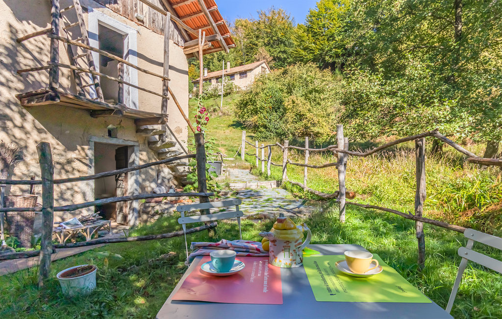 Maison rustique 25m² avec source naturelle à Artò - Photo 2