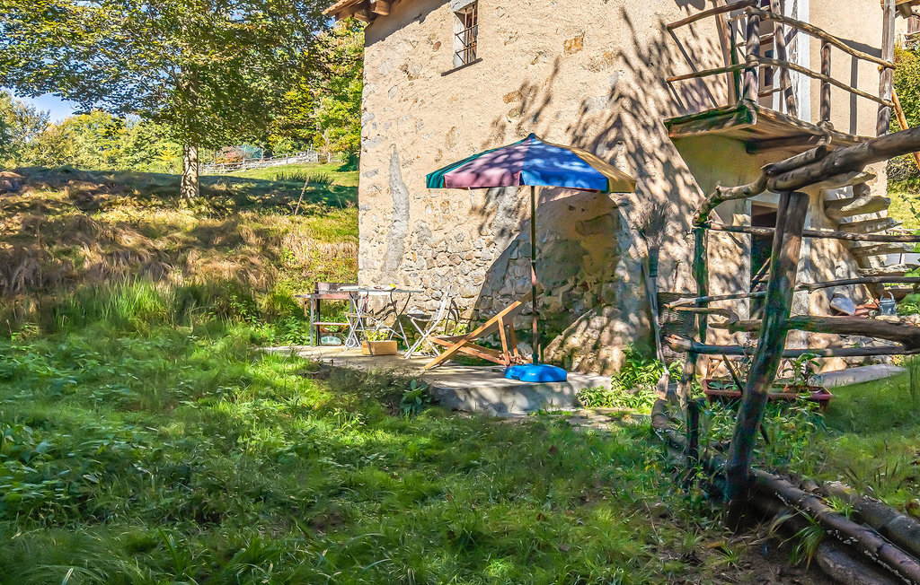 Maison rustique 25m² avec source naturelle à Artò - Photo 8