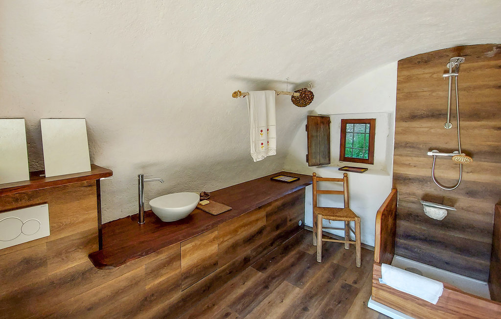 Maison rustique 25m² avec source naturelle à Artò - Photo 14