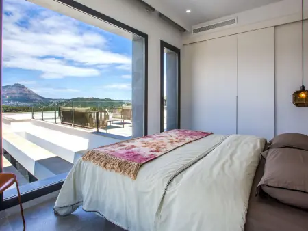 Villa Sareva – 250 m² avec piscine 11×4 m, vue vallée : photo 7