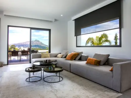 Villa Sareva – 250 m² avec piscine 11×4 m, vue vallée : photo 10