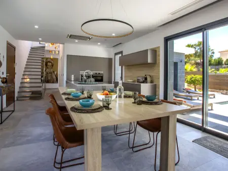 Villa Sareva – 250 m² avec piscine 11×4 m, vue vallée : photo 14