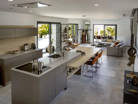 Villa Sareva – 250 m² avec piscine 11×4 m, vue vallée : photo 15