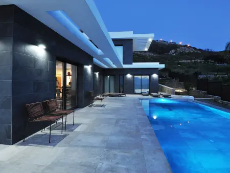 Villa Sareva – 250 m² avec piscine 11×4 m, vue vallée : photo 33