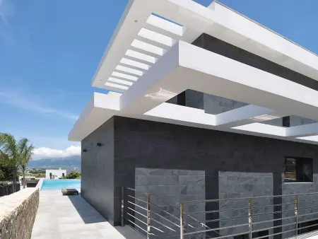 Villa Sareva – 250 m² avec piscine 11×4 m, vue vallée : photo 34