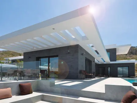 Villa Sareva – 250 m² avec piscine 11×4 m, vue vallée : photo 35