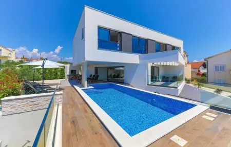 Location maison à Okrug Gornji