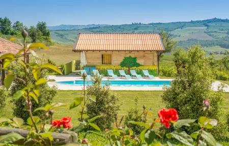 Maison 27 pers. à Fortunago : piscine, sauna et 3 salons : photo 10