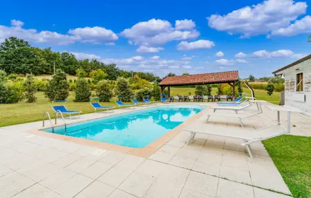 Maison 27 pers. à Fortunago : piscine, sauna et 3 salons : photo 11