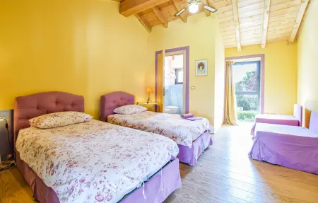 Maison 27 pers. à Fortunago : piscine, sauna et 3 salons : photo 25