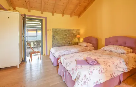 Maison 27 pers. à Fortunago : piscine, sauna et 3 salons : photo 26