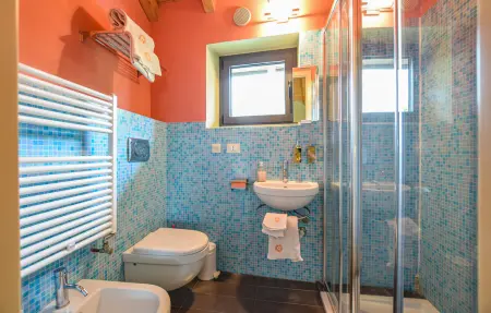 Maison 27 pers. à Fortunago : piscine, sauna et 3 salons : photo 35