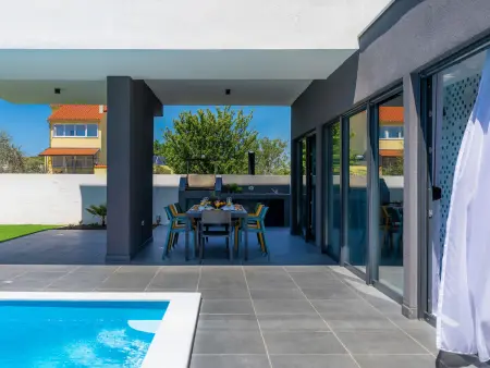 Villa Dots n' Stripes à Fažana, piscine privée 9x4m : photo 4