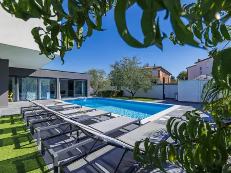 Villa Dots n' Stripes à Fažana, piscine privée 9x4m : photo 19