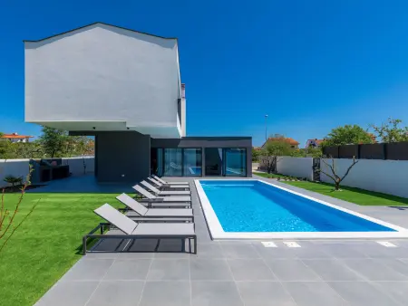 Villa Dots n' Stripes à Fažana, piscine privée 9x4m : photo 46