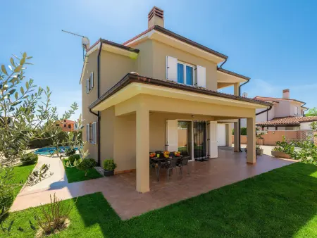 Villa Zara, maison 145 m² avec piscine privée à Pula : photo 2