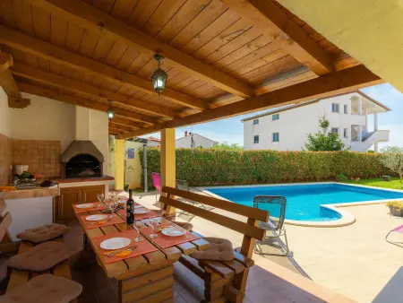 Villa Zara, maison 145 m² avec piscine privée à Pula : photo 4
