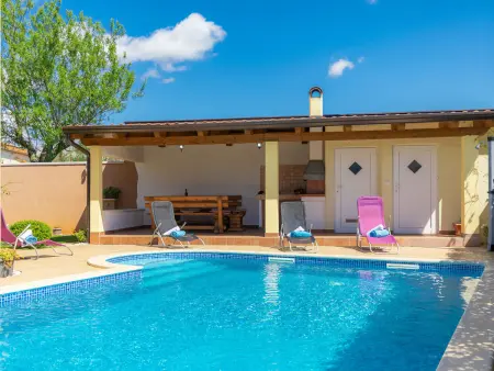 Villa Zara, maison 145 m² avec piscine privée à Pula : photo 15