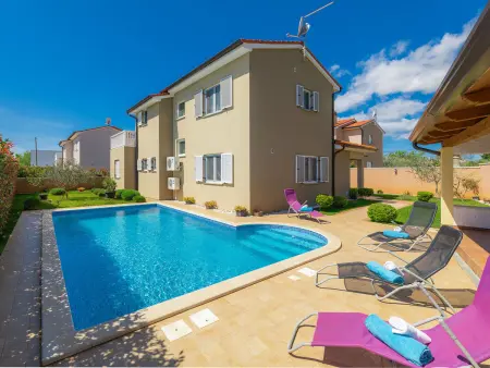 Villa Zara, maison 145 m² avec piscine privée à Pula : photo 16