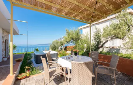 Holiday home Villetta Belveder, Location Maison 6 personnes à Baska Voda - Photo 2