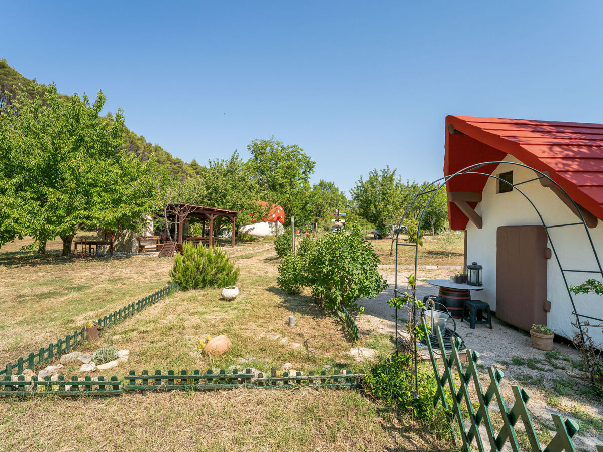 Bungalow Little Castle à Skradin, 11 km de la mer - Photo 13
